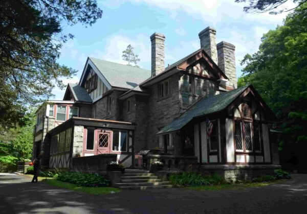 Walter Hoving Home Featured Image