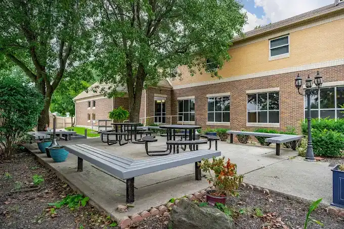 DeCoach Recovery Centre - Ohio Recovery Campus Featured Image