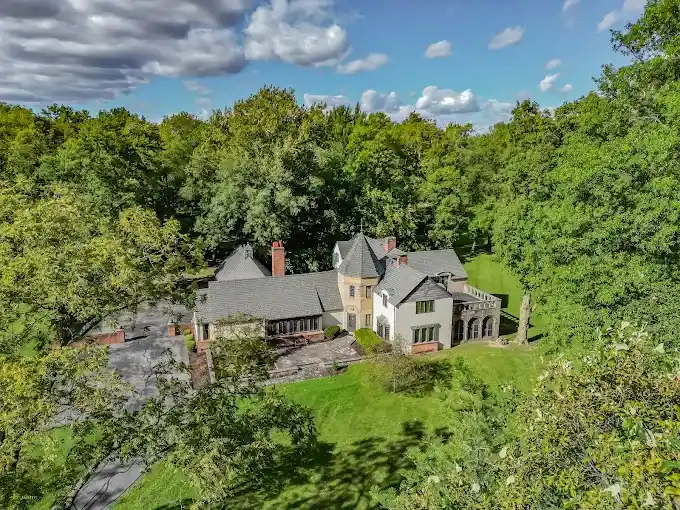 Woodlands Grove Recovery Campus Featured Image