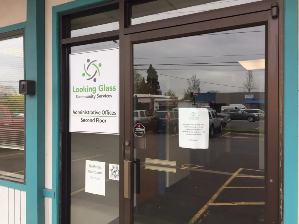 Looking Glass Community Services Featured Image