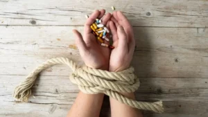Prescription Drug Addiction: Signs and Side Effects of Prescription Drug Abuse Featured Image