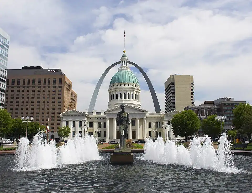 Saint Louis Featured Image